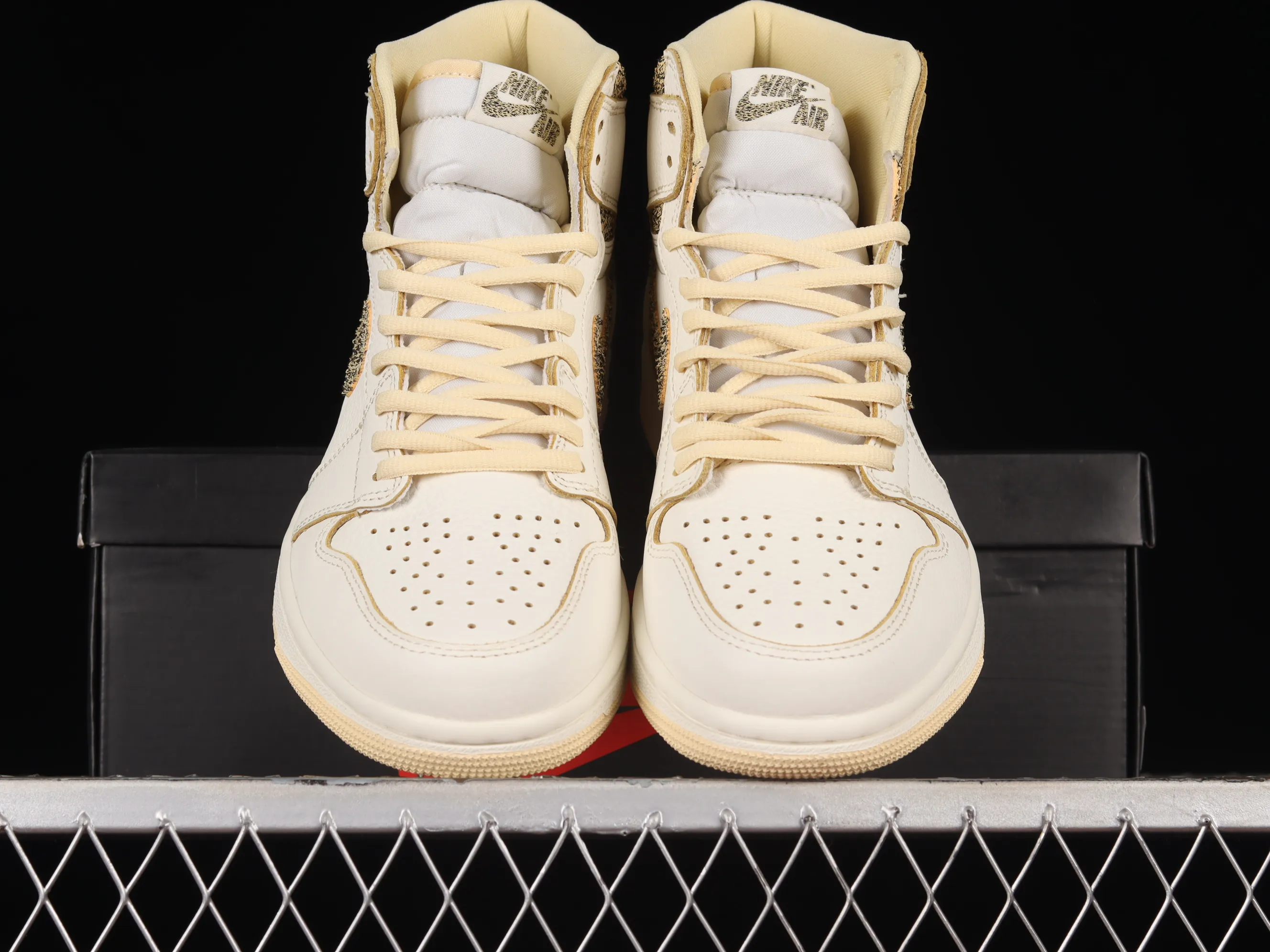 All categories Air Jordan Jordan series basketball shoes Air Jordan 1 High Air Jordan 1 High OG "Vibrations of Naija" AJ1 Qiao 1 Xiaoxiangfeng high-top basketball shoes FD8631-100